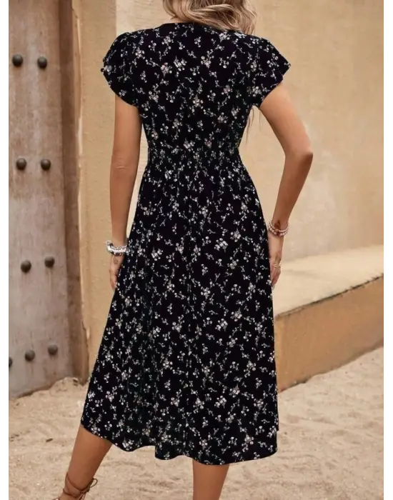 Omarı Yazın Klasik Tarzınızı Tamamlayacak Çiçek Desenli Elbise