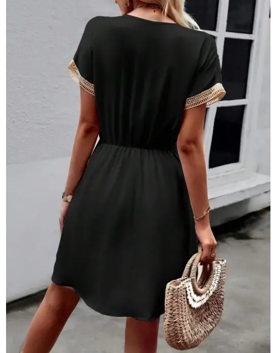 Omarı Şık ve Rahat Kadın Elbisesi