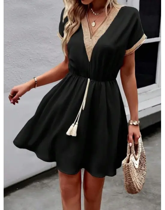 Omarı Şık ve Rahat Kadın Elbisesi