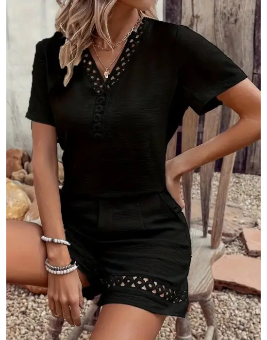 Kadın Kısa Kollu V Yakalı Dantel Detaylı Bürümcük Bluz Ve Short Ikili Takım