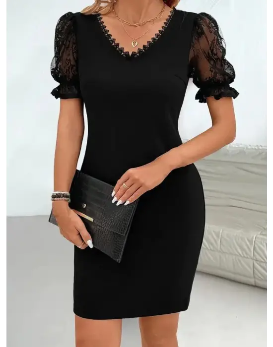 Omarı Şık ve Zarif V Yakalı Dantel Detaylı Kısa Elbise