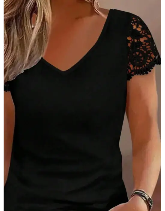 Kadın Kısa Kollu V Yakalı Dantel Detaylı Viskon Bluz