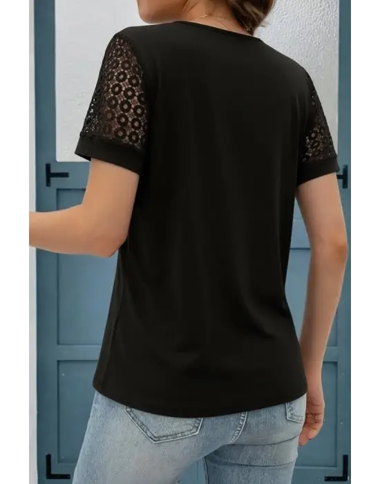 Kadın Kısa Kollu V Yakalı Dantel Detaylı Viskon Bluz