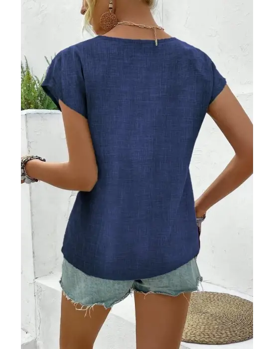 Omarı Sade Şıklık: Kadın Kısa Kollu V Yakalı Keten Bluz