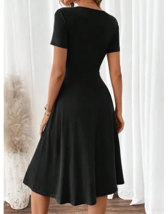 Kadın Kısa Kollu V Yakalı önden Düğmeli A Kesim Dokuma Elbise