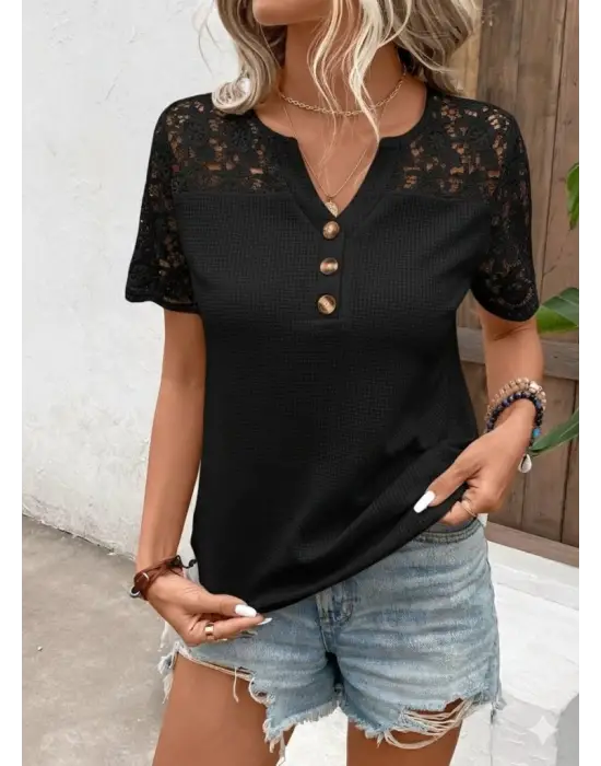 Kadın Kısa Kollu V Yakalı önden Düğmeli Dantel Detaylı Waffle Bluz