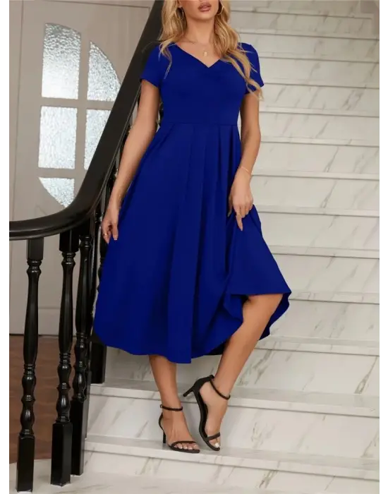 Omarı Feminen Pile Detaylı Midi Elbise