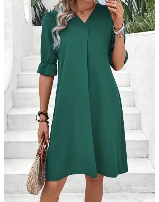 Omarı Rahat ve Şık Kadın Kısa Kollu Elbise