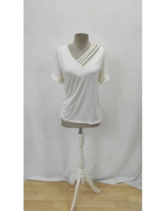 Kadın Kısa Kollu V Yakalı şerit Detaylı Viskon Bluz