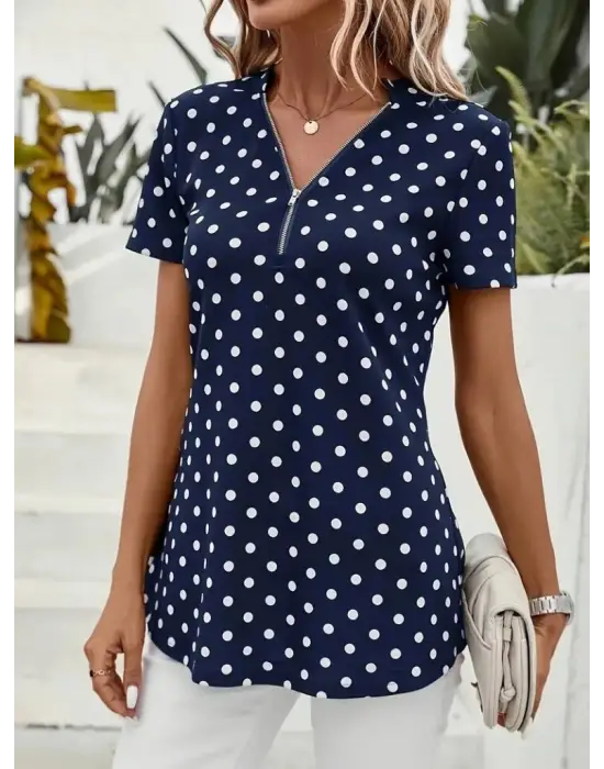 Kadın Kısa Kollu Yakadan Fermuarlı Puantiyeli Uzun Dokuma Viskon Bluz