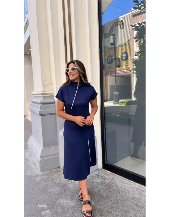 Kadın Kısa Kollu Yakadan Ve Etekten Fermuarlı Midi Viskon Iki Iplik Elbise