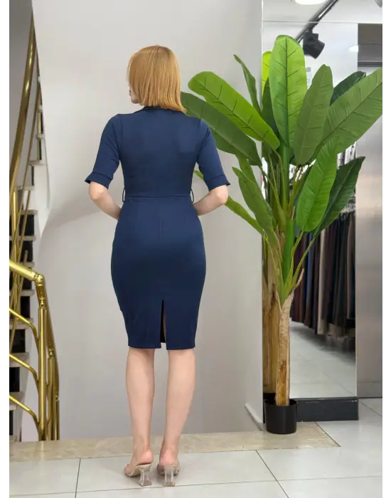 Omarı Yaz Şıklığına Davet: Kemer Detaylı Midi Elbise