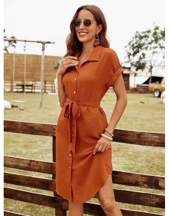 Kadın Kısa Kollu Yakalı önden Düğmeli Beli Kuşaklı Bürümcük Elbise