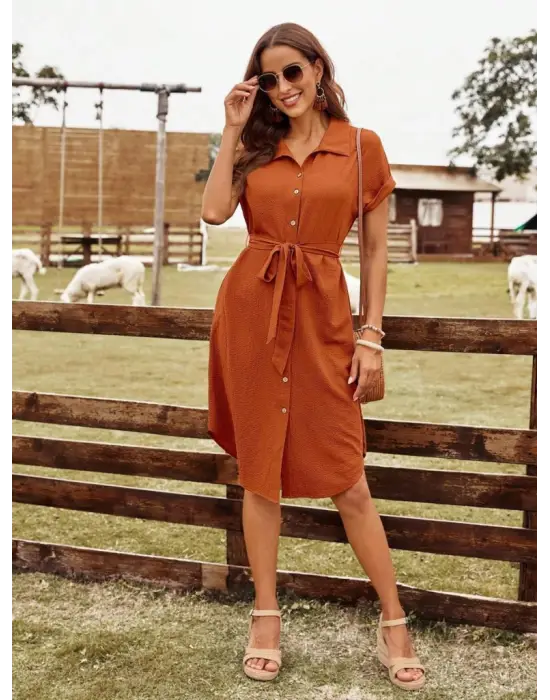 Kadın Kısa Kollu Yakalı önden Düğmeli Beli Kuşaklı Bürümcük Elbise