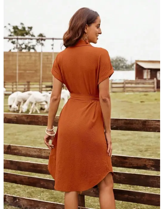 Kadın Kısa Kollu Yakalı önden Düğmeli Beli Kuşaklı Bürümcük Elbise