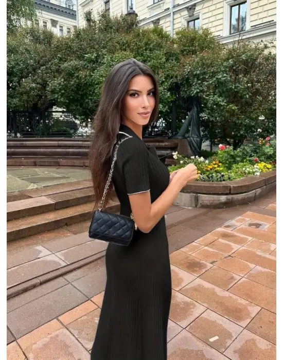 Kadın Kısa Kollu Yakalı önden Düğmeli Maxi Triko Elbise