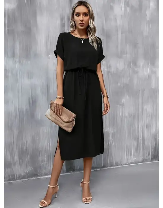 Kadın Kısa Kollu Yakası Açık Belden Bağlamalı Yırtmaçlı Viskon Elbise