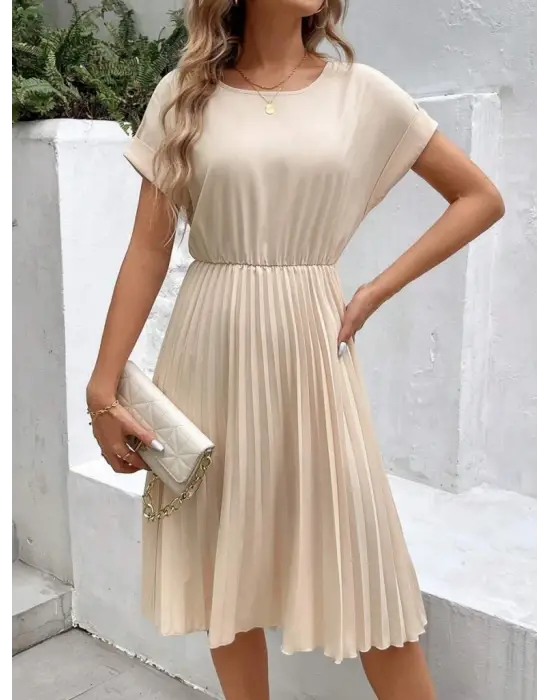 Kadın Kısa Kollu Yakası Açık Belden Lastikli Pileli Kısa Ithal Krep Elbise