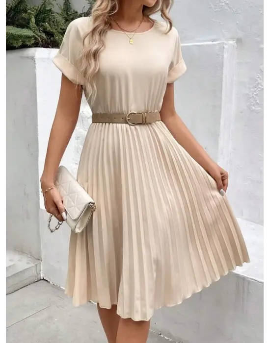 Kadın Kısa Kollu Yakası Açık Belden Lastikli Pileli Kısa Ithal Krep Elbise