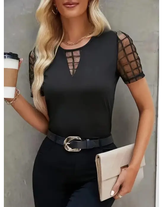 Omarı Rahat ve Şık Ağ Tül Detaylı Viskon Bluz