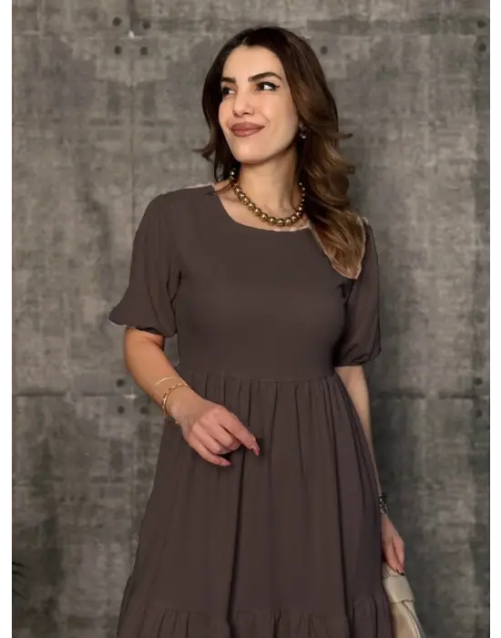 Kadın Kısa Kollu Yakası Açık Katlı Bürümcük Balon Elbise