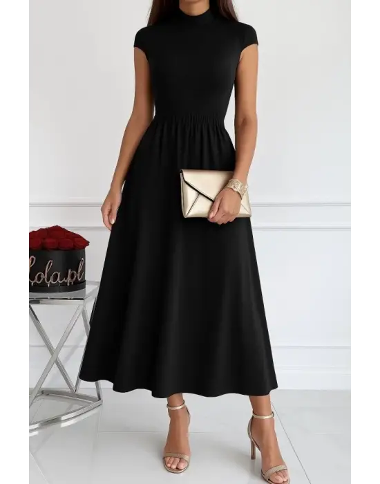 Omarı Zarif ve Rahat Kadın Elbisesi