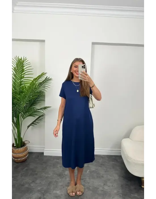 Kadın Kısa Kollu Yırtmaç Detaylı Salaş Viskon Elbise