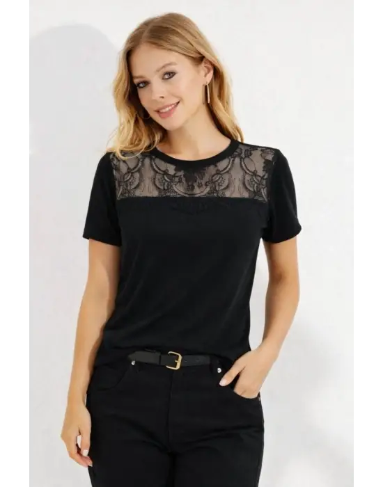 Kadın Kısa Kollu Yuvarlak Yaka ön Dantel Detaylı Viskon Bluz
