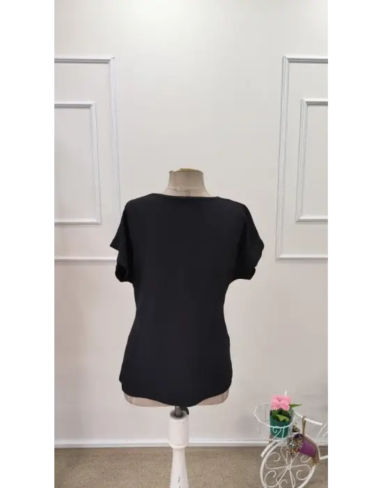 Kadın Kısa Kollu Yuvarlak Yakalı Yandan Sarmal Detaylı Bürümcük Bluz