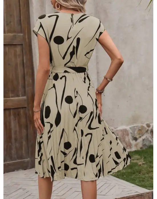 Omarı Yuvarlak Yaka Beli Büzgülü Kısa Elbise Modası