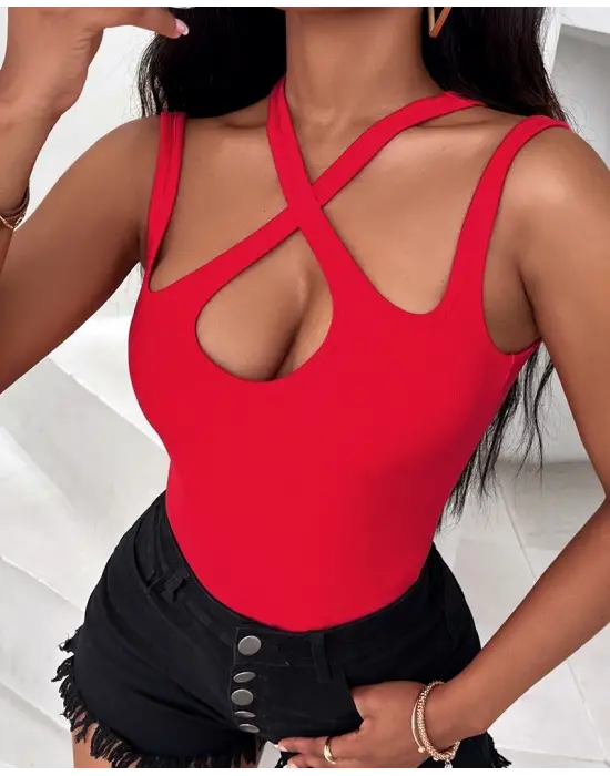 Omarı Çapraz Geçirmeli Detaylı Kadın Kolsuz Kaşkorse Bluz