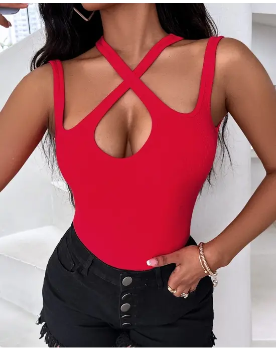 Omarı Çapraz Geçirmeli Detaylı Kadın Kolsuz Kaşkorse Bluz