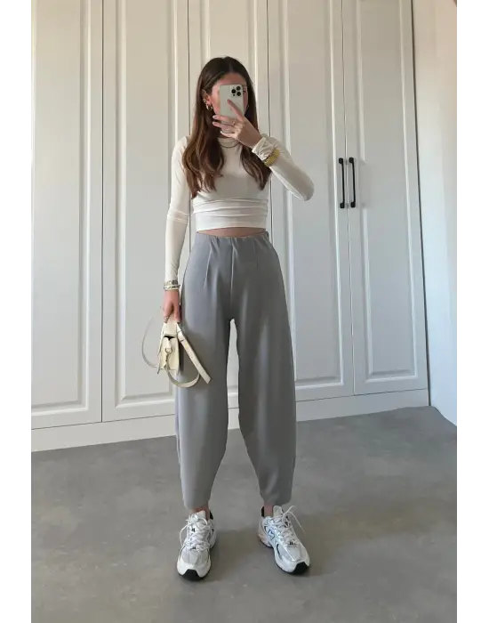 Omarı Hafif ve Şık Kadın Balon Pantolonu