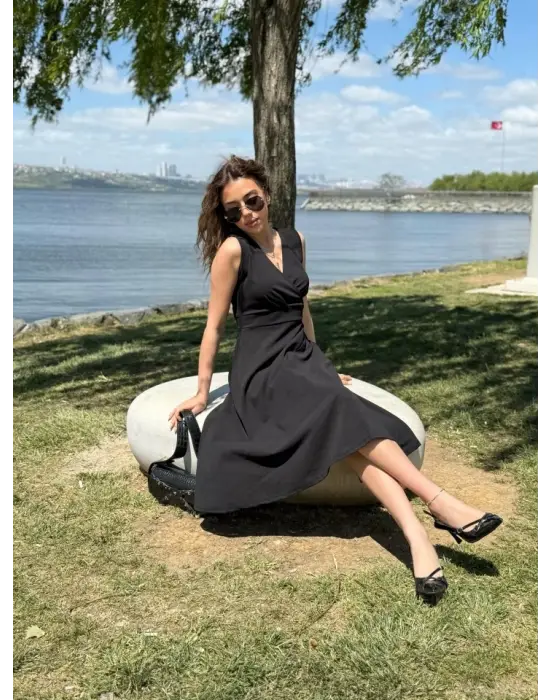 Omarı Kadın Krep Kumaş Kruvaze Yaka Mini Elbise