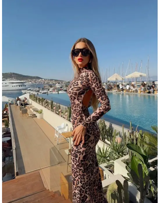 Kadın Leopar Desenli Sırt Dekoltelı Maxı Boy Elbise