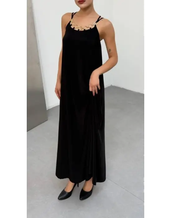 Kadın Omuz Askılı Kuş Gözü Zincir Detay Sandy Kumaş Maxi Boy Elbise