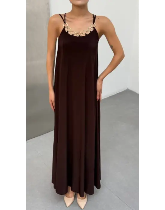 Kadın Omuz Askılı Kuş Gözü Zincir Detay Sandy Kumaş Maxi Boy Elbise