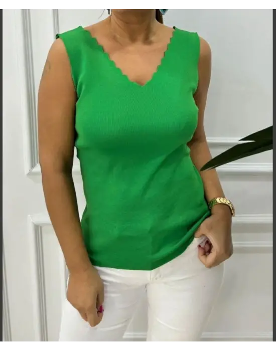 Kadın Omuz Askılı V Yaka Lazer Kesim Kaşkorse Kumaş Atlet