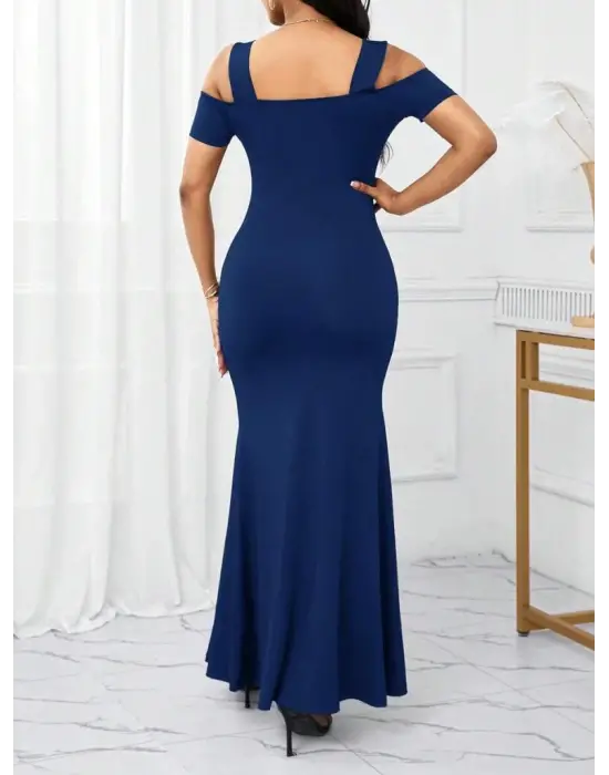 Kadın Omuzlardan Açık Askılı Yırtmaç Detaylı Uzun Ithal Krep Elbise