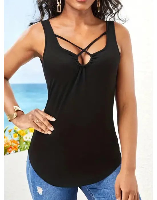 Omarı Şık Kadın Önden Çapraz Şerit Askılı Bluz