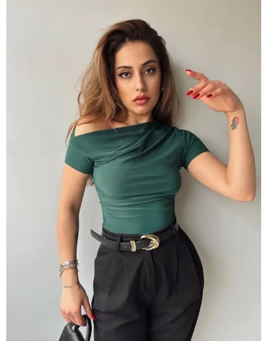 Omarı Rahat ve Şık Düşük Omuz Bluz