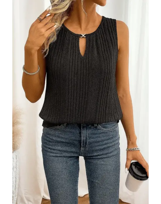 Kadın Sıfır Kollu Düğmeli Damla Yaka Detaylı Triko Bluz