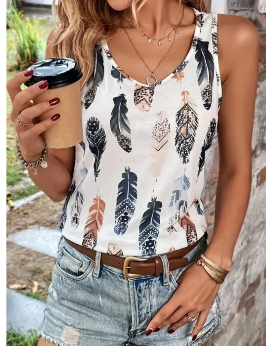 Omarı Yaprak Desenli V Yakalı Kadın Bluzu