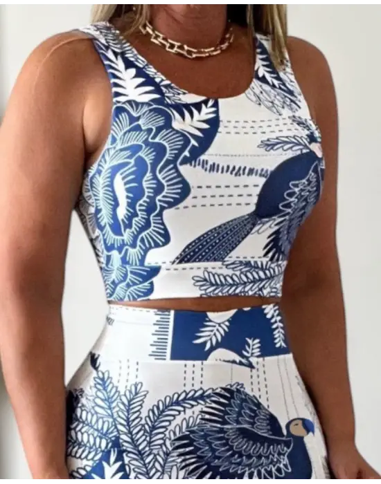 Kadın Sıfır Kollu Yuvarlak Yaka çiçekli Desenli Süprem Crop Ve Yırtmaçlı Etek Ikili Takım