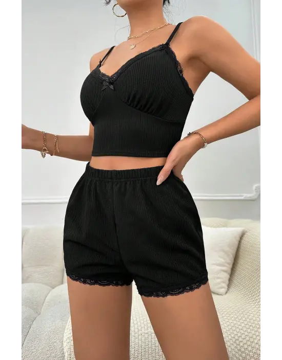 Omarı Dantel Detaylı Şortlu Gecelik Takımı