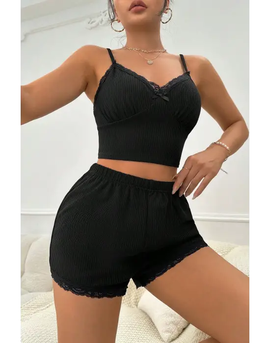 Omarı Dantel Detaylı Şortlu Gecelik Takımı