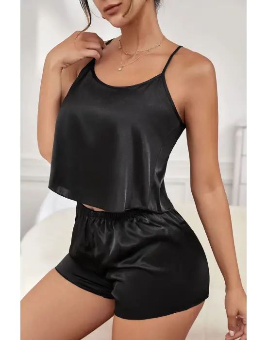 Omarı Asimetrik Sırt Dekolte Detaylı Şortlu Gecelik Takım