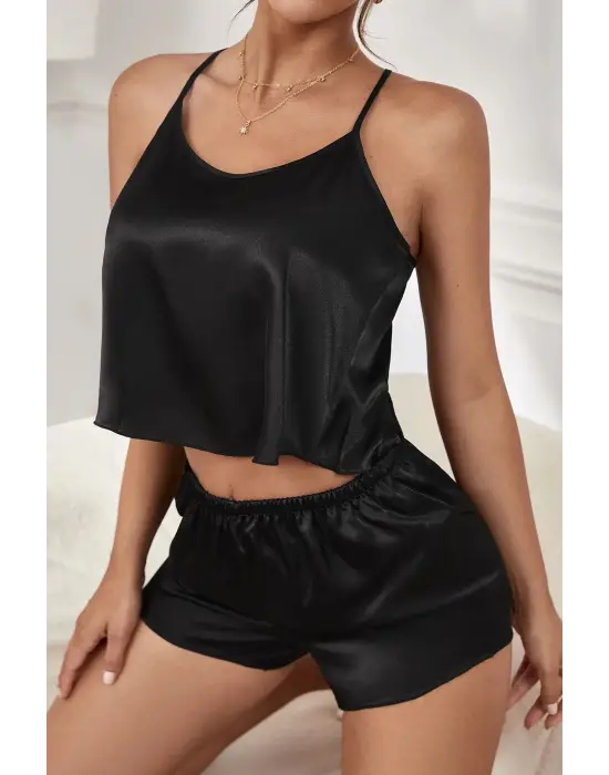 Omarı Asimetrik Sırt Dekolte Detaylı Şortlu Gecelik Takım