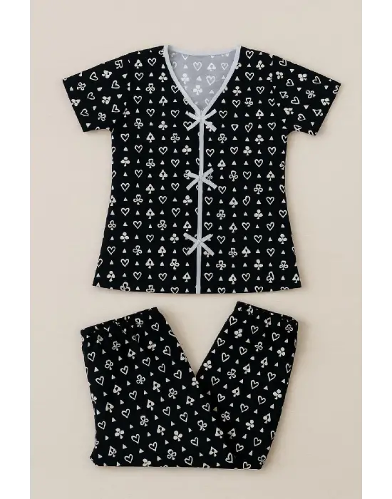 Kadın Siyah Beyaz Kalp Desenli Fiyonklu Kısa Kollu Pijama Takımı
