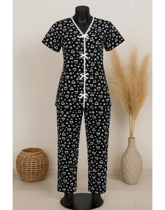 Kadın Siyah Beyaz Kalp Desenli Fiyonklu Kısa Kollu Pijama Takımı